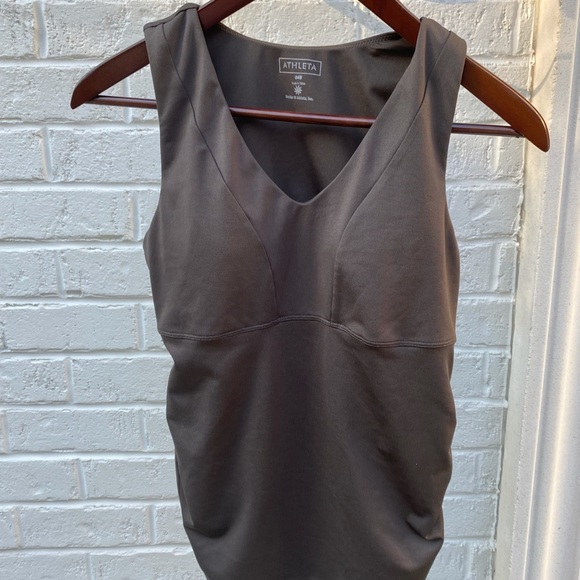Athleta Tops - Athleta Empire V-neck ruched Tank Top built in bra size 34B